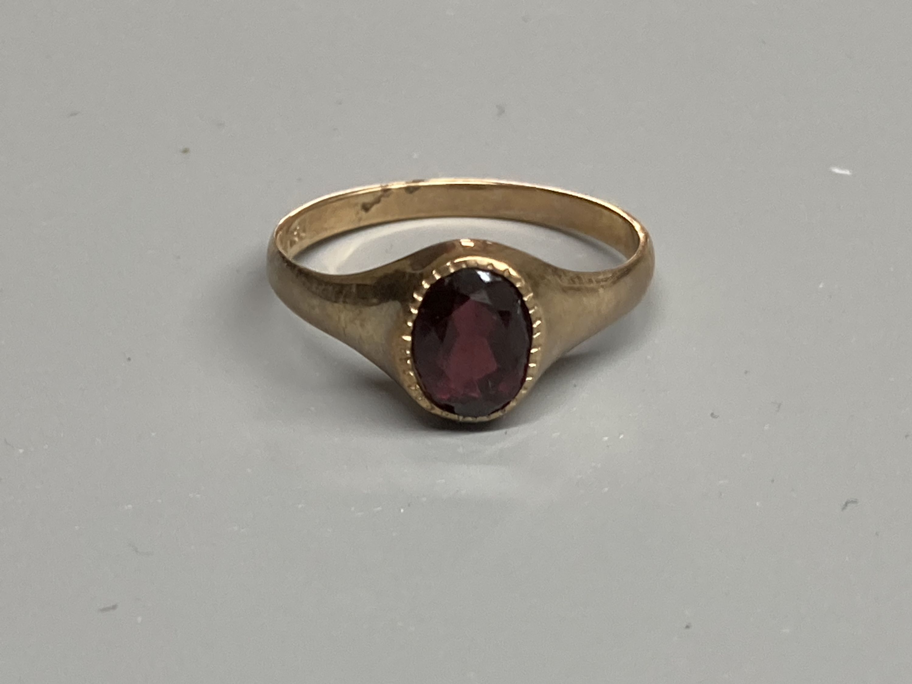 Three assorted modern 9ct gold and gem set rings, chrysophase, garnet and sardonyx, sizes M, M/N & O